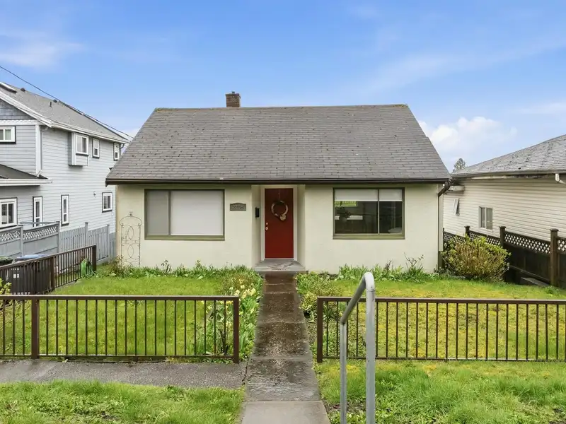 2206 EIGHTH AVENUE - photo 1 of 25