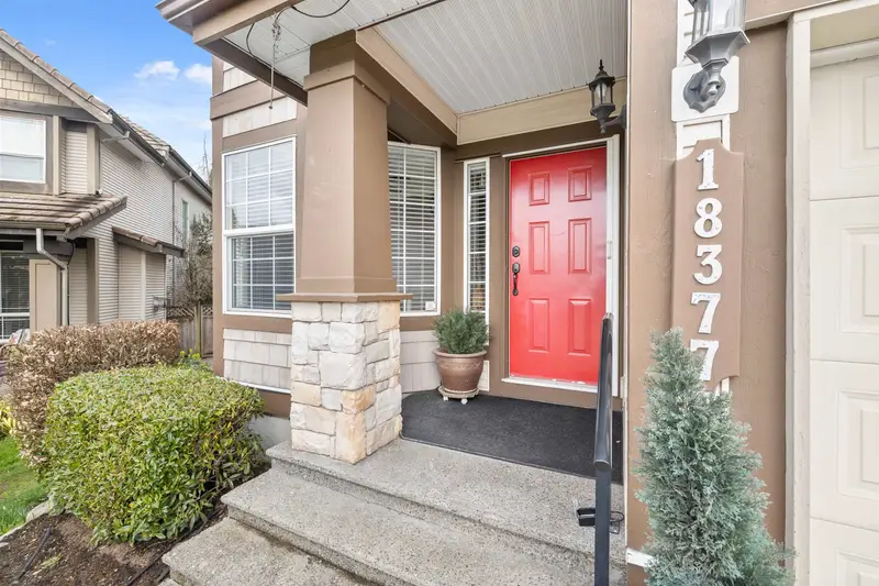 18377 66TH AVENUE - photo 4 of 25