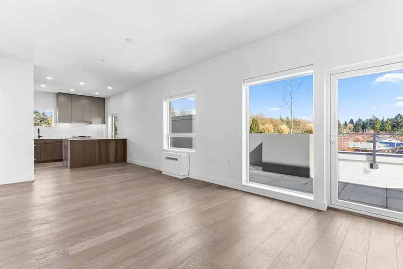 302 3590 W 39TH AVENUE - photo 1 of 22