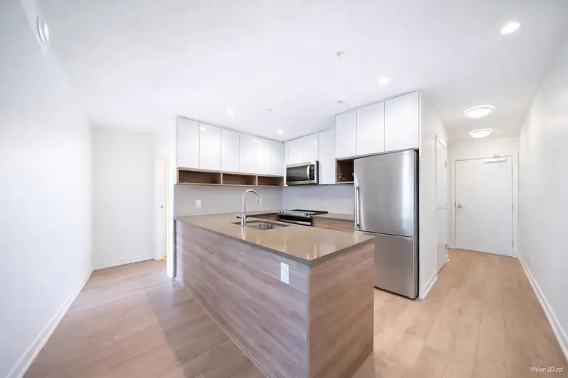 401 8850 UNIVERSITY CRESCENT - photo 4 of 12