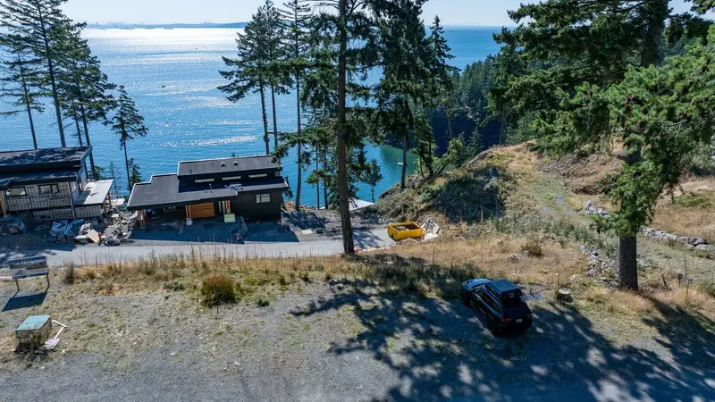 775 SEYMOUR BAY DRIVE - photo 4 of 16