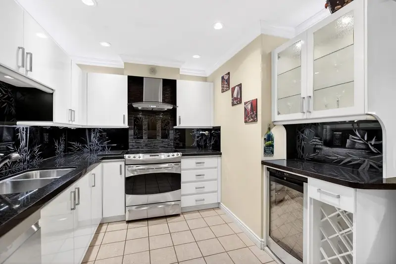 205 15140 29A AVENUE - photo 4 of 25