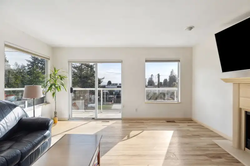 15459 SEMIAHMOO AVENUE - photo 1 of 30