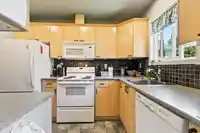 12647 26 AVENUE - thumbnail 7