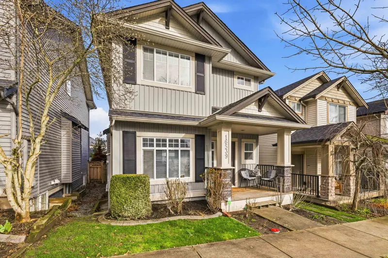 16539 59A AVENUE - photo 2 of 25