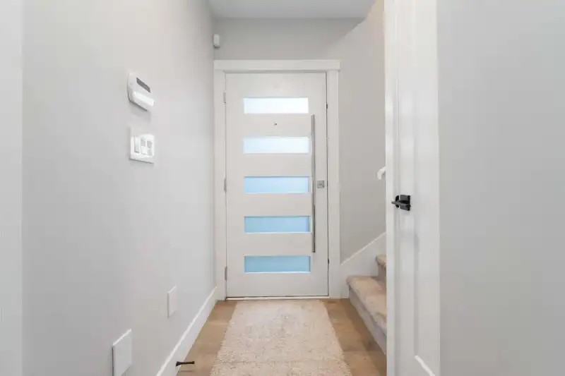 22 1639 162 STREET - photo 3 of 28