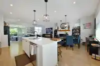8 3339 148 STREET - thumbnail 5