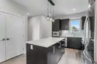 306 15436 31 AVENUE - thumbnail 3