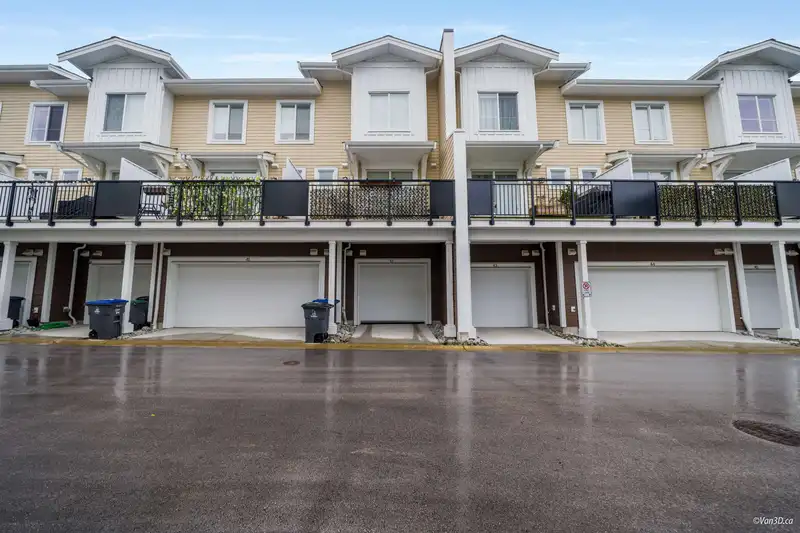 42 16561 17A AVENUE - photo 4 of 40