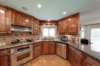 3382 155 STREET - thumbnail 12
