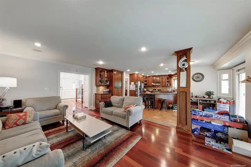 3382 155 STREET - photo 3 of 38