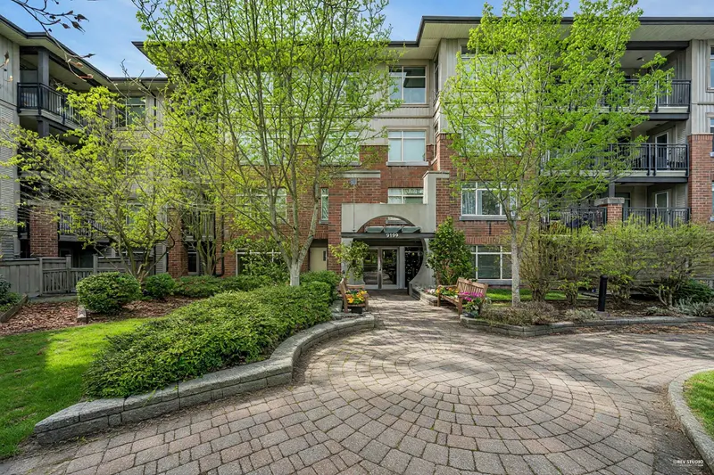 407 9199 TOMICKI AVENUE - photo 1 of 25