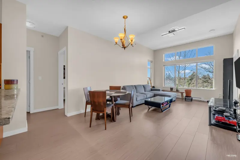 407 9199 TOMICKI AVENUE - photo 2 of 25