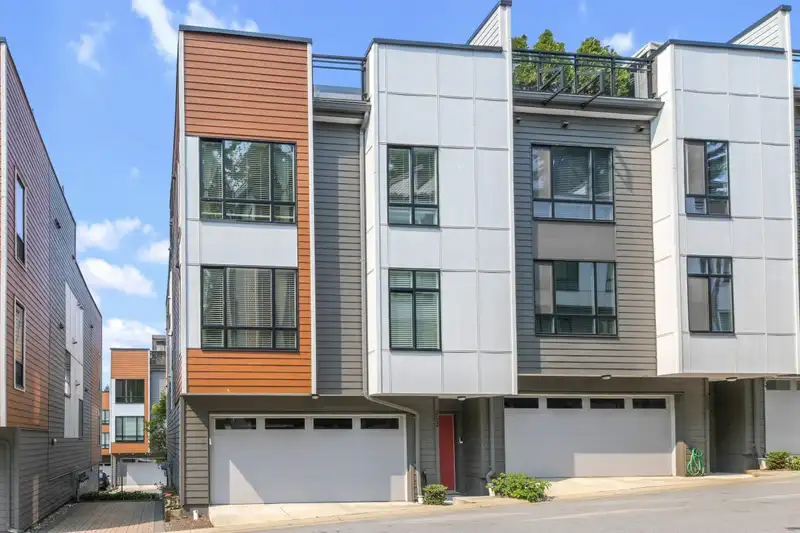 151 16433 19 AVENUE - photo 2 of 25