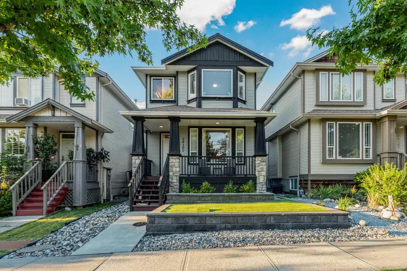 24107 102 AVENUE - photo 2 of 25