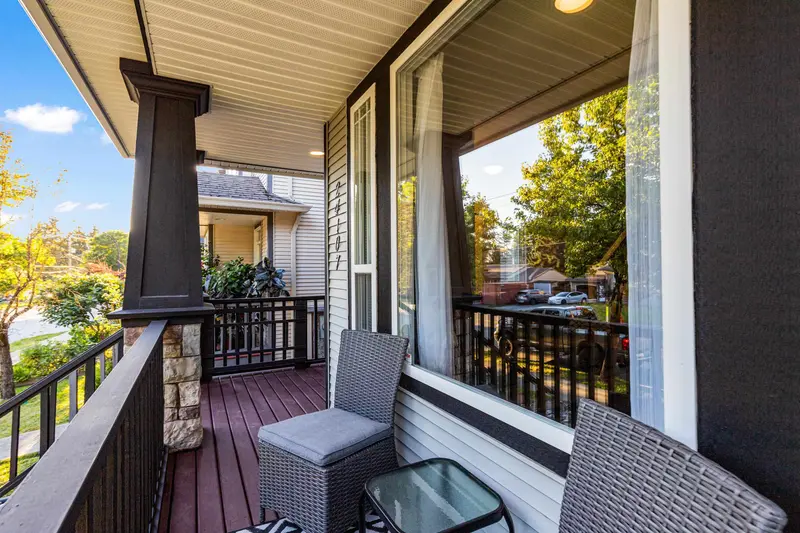 24107 102 AVENUE - photo 4 of 25