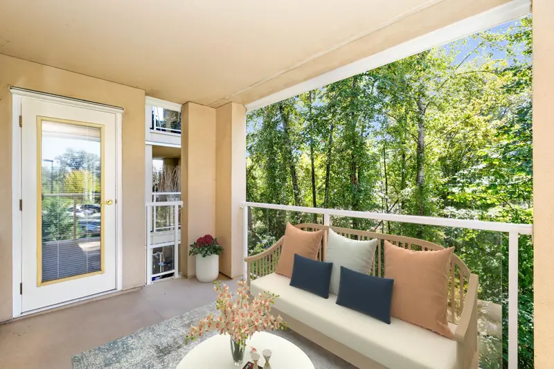 302 22722 LOUGHEED HIGHWAY - photo 1 of 22