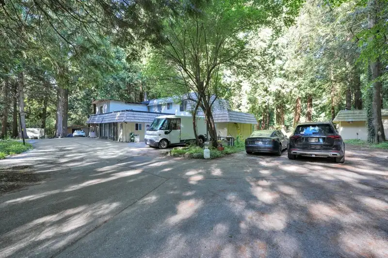 2838 132 STREET - photo 4 of 29