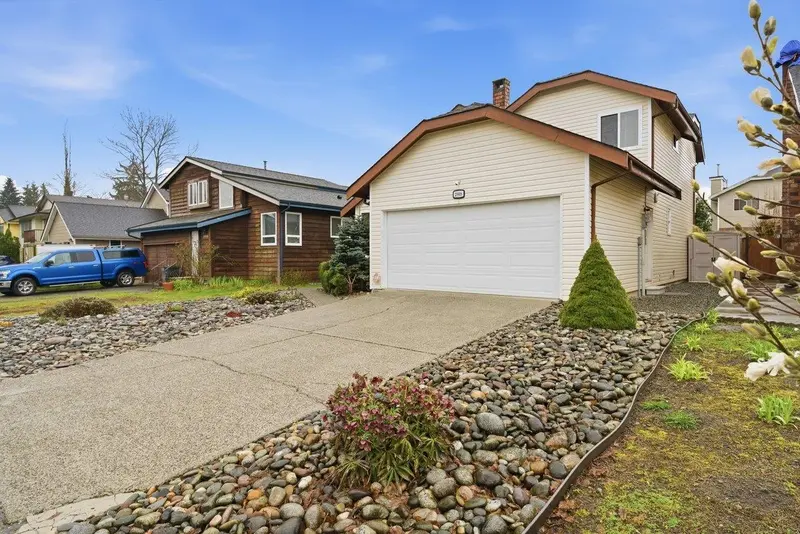 2808 MCCOOMB DRIVE - photo 3 of 25