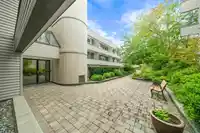 313 15313 19 AVENUE - thumbnail 2