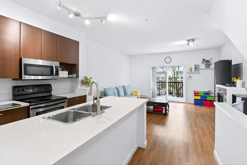 19 19572 FRASER WAY - photo 4 of 25