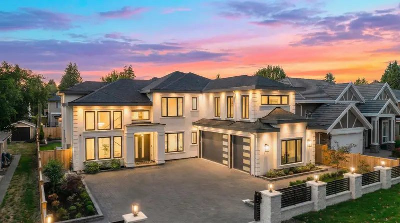 8411 ELSMORE ROAD - photo 1 of 25