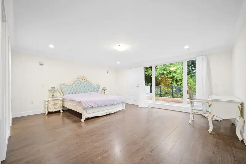 13766 NORTH BLUFF ROAD - photo 3 of 25