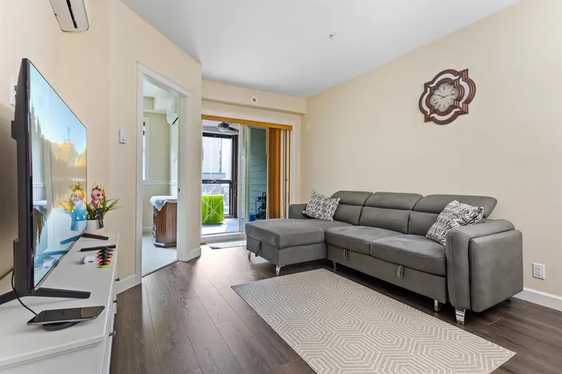 206 8538 203A STREET - photo 4 of 25