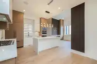 16586 22 AVENUE - thumbnail 7