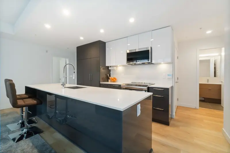 505 2446 SHAUGHNESSY STREET - photo 4 of 25