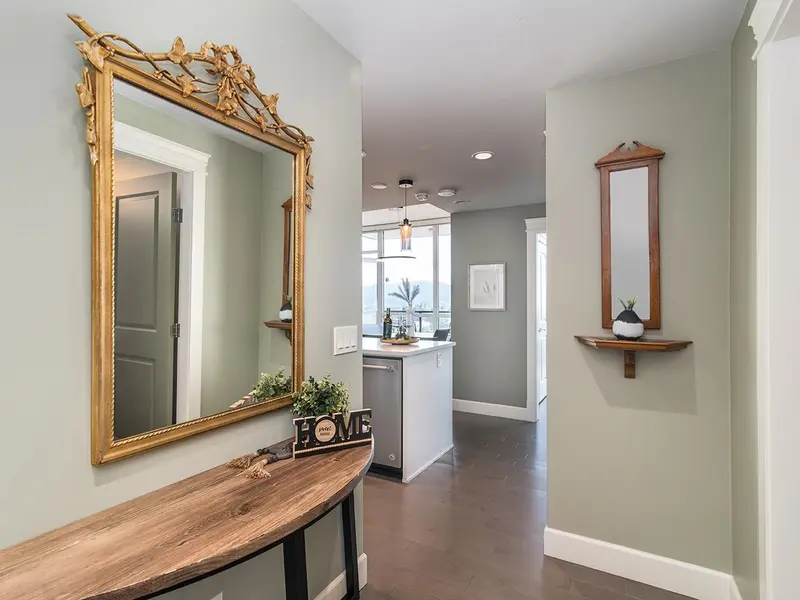 1506 2180 GLADWIN ROAD - photo 4 of 25