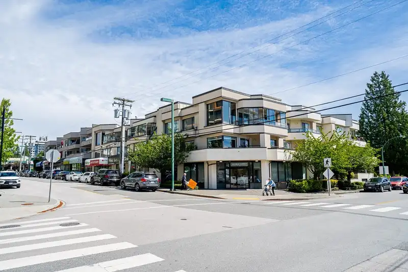 2A 1400 GEORGE STREET - photo 1 of 34
