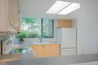 106 1705 MARTIN DRIVE - thumbnail 11