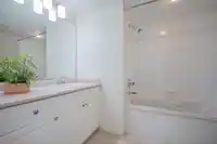 106 1705 MARTIN DRIVE - thumbnail 20