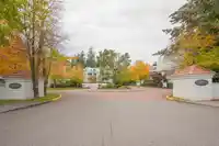 106 1705 MARTIN DRIVE - thumbnail 40