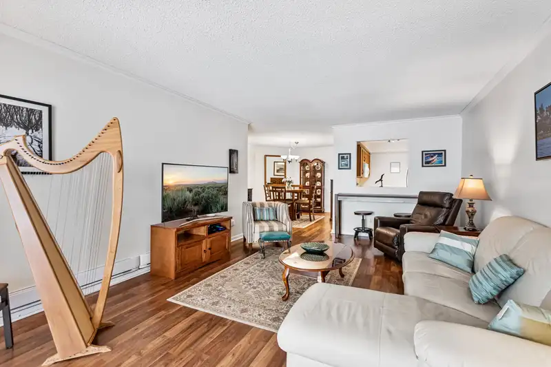 204 1458 BLACKWOOD STREET - photo 1 of 25