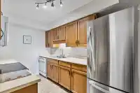 204 1458 BLACKWOOD STREET - thumbnail 4