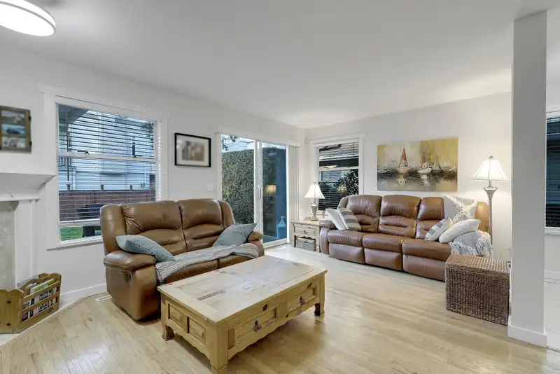 56 10038 155 STREET - photo 3 of 25