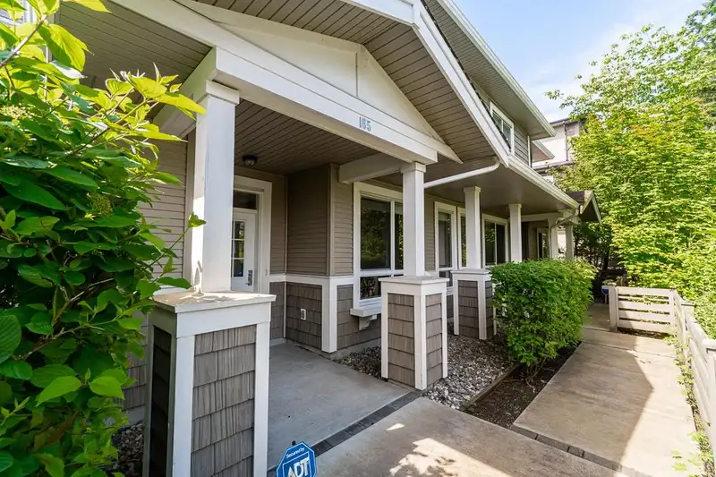 165 2729 158TH STREET STREET - photo 4 of 38