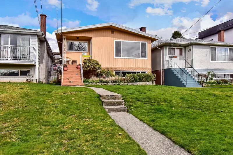 5477 PORTLAND STREET - photo 1 of 25