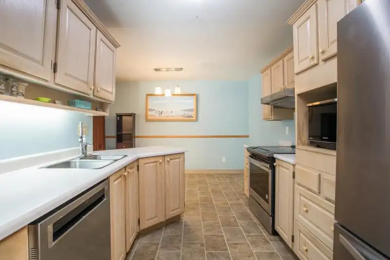 305 1220 FIR STREET - photo 4 of 30