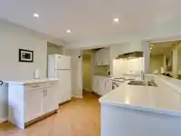 820 164A STREET - thumbnail 10