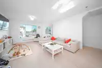 2 16760 25 AVENUE - thumbnail 11