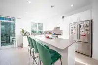 2 16760 25 AVENUE - thumbnail 5
