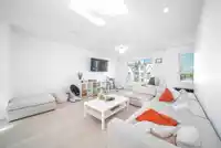2 16760 25 AVENUE - thumbnail 8