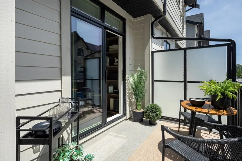 9 2150 RINDALL AVENUE - photo 3 of 25