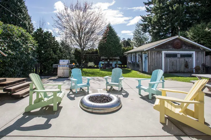 13852 COLDICUTT AVENUE - photo 4 of 25