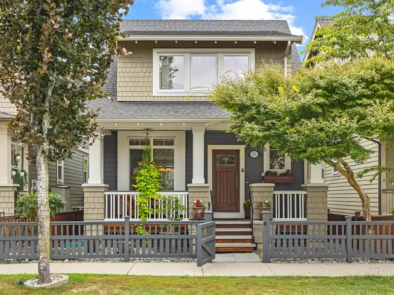 273 172A STREET - photo 1 of 37