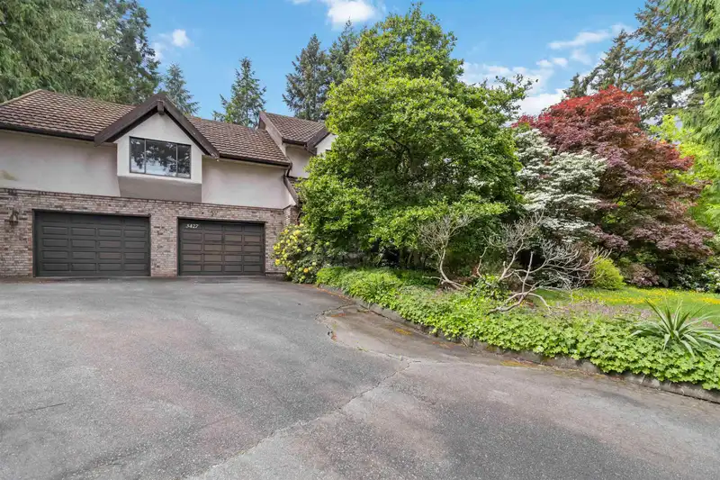 3427 140 STREET - photo 1 of 40
