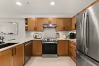 212 15621 MARINE DRIVE - thumbnail 9